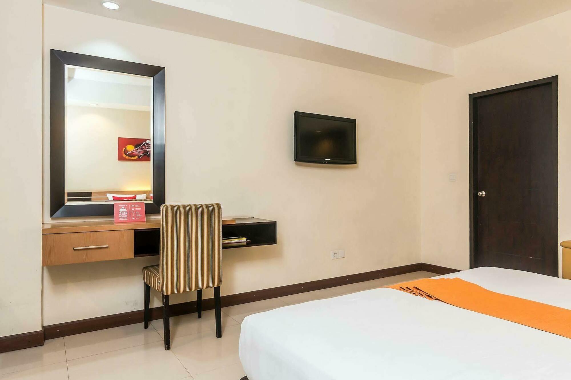 Zen Rooms Legian Dewi Sri Кута Екстер'єр фото