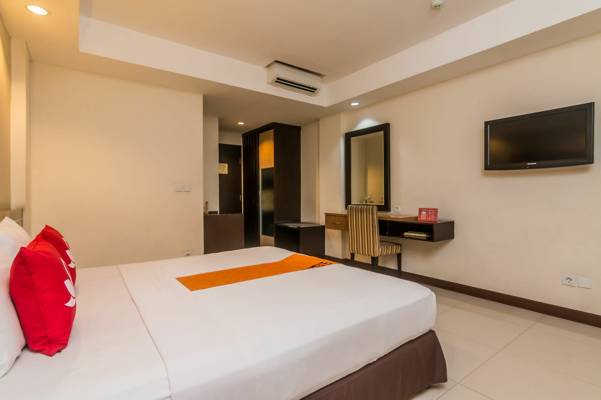 Zen Rooms Legian Dewi Sri Кута Екстер'єр фото