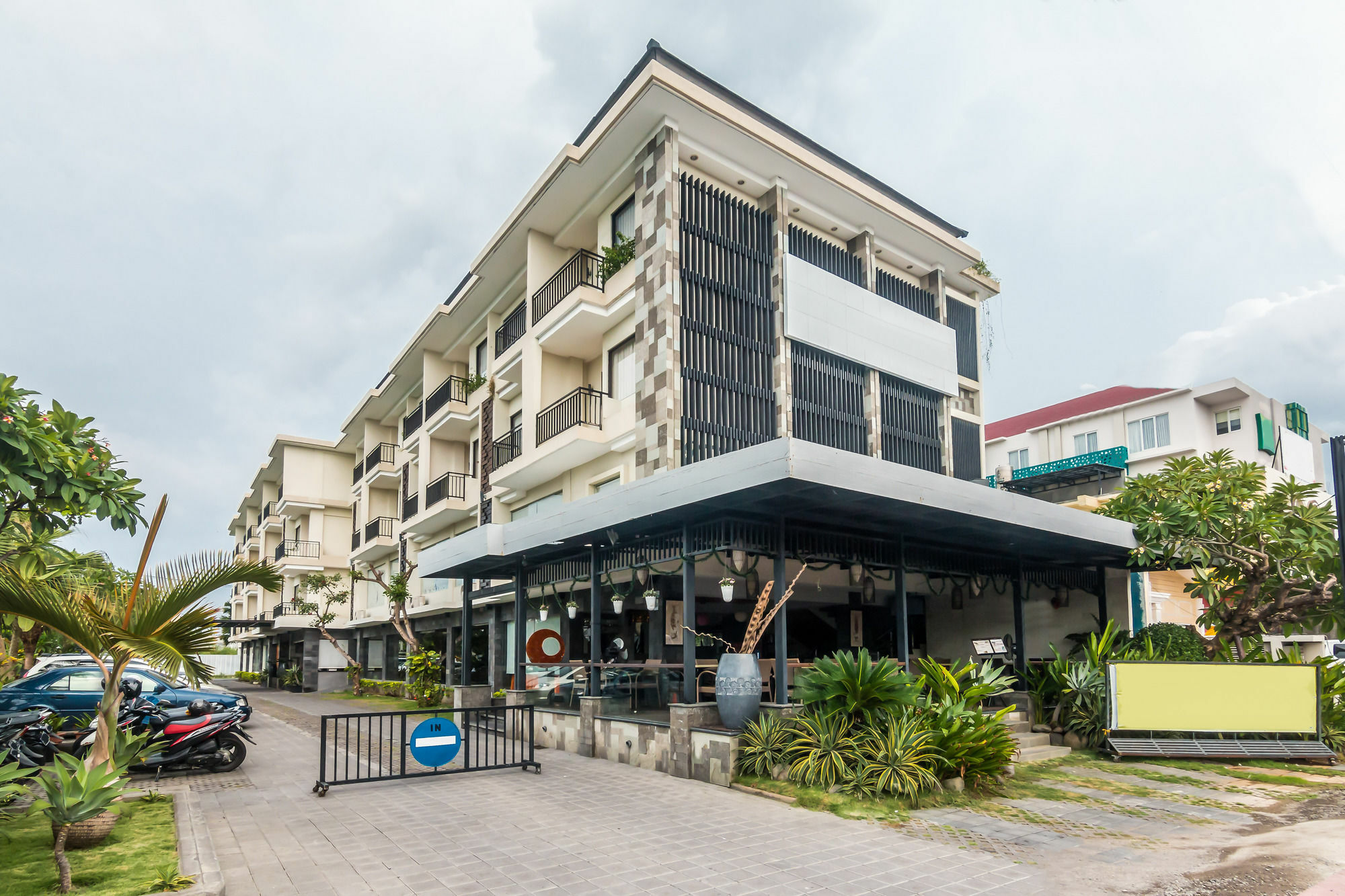 Zen Rooms Legian Dewi Sri Кута Екстер'єр фото